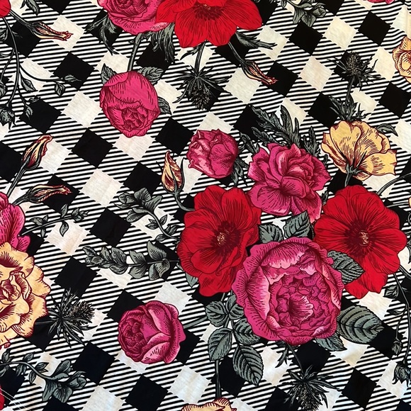 Floral LuLaRoe Carly- NWT! - Picture 3 of 4